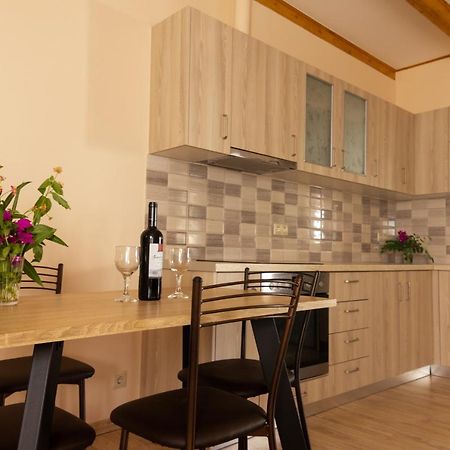 Spyran Apartment Marantochori Экстерьер фото